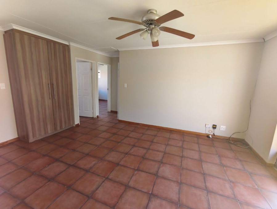 To Let 2 Bedroom Property for Rent in Langenhovenpark Free State